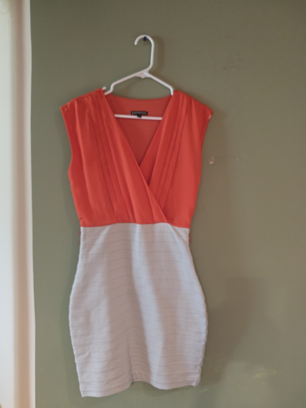 Express Sleeveless V-Neck Side Zip Orange & Tan Dress Size Small 28" Waist EUC